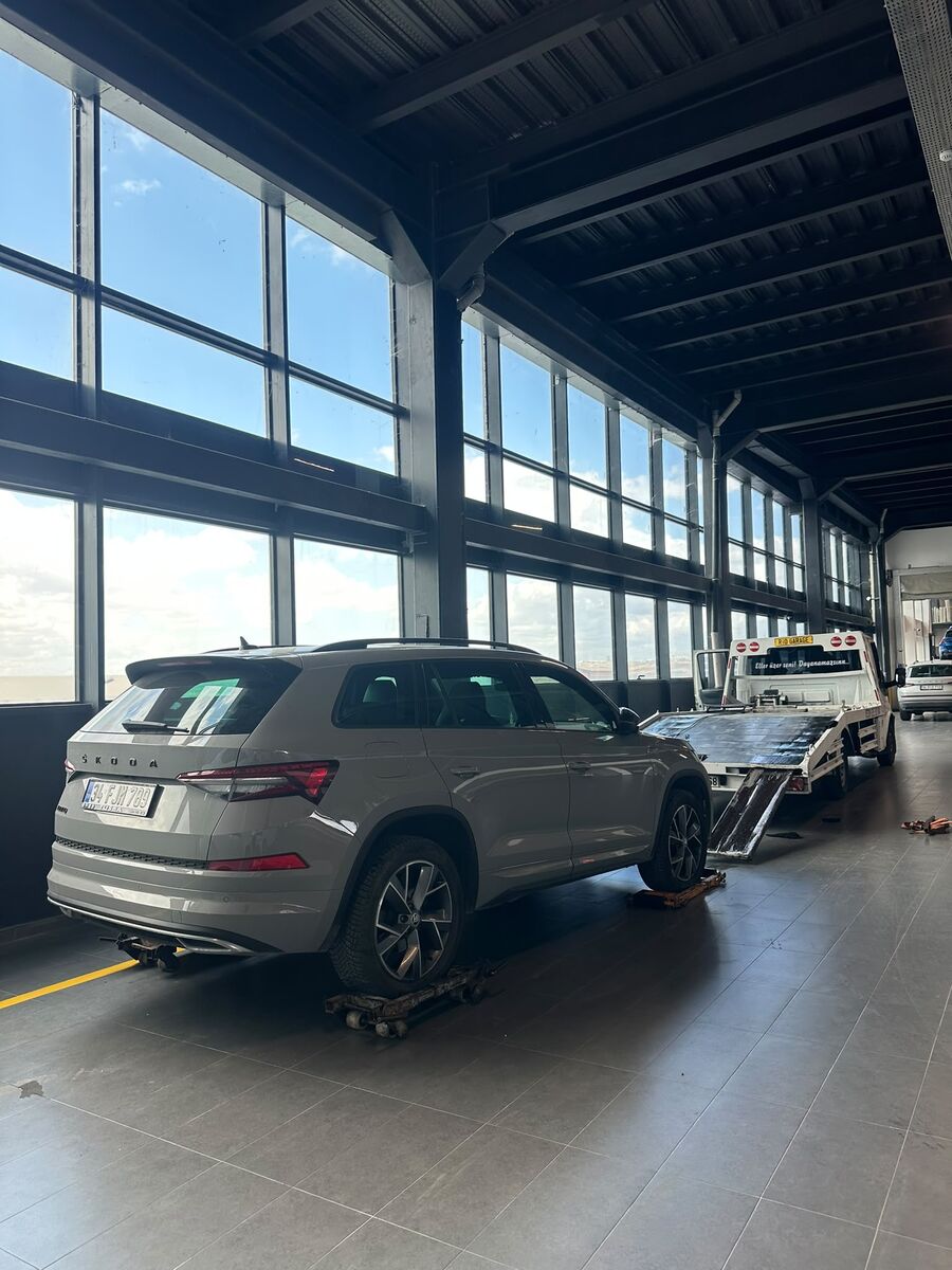 Showroomdan SUV taşıma